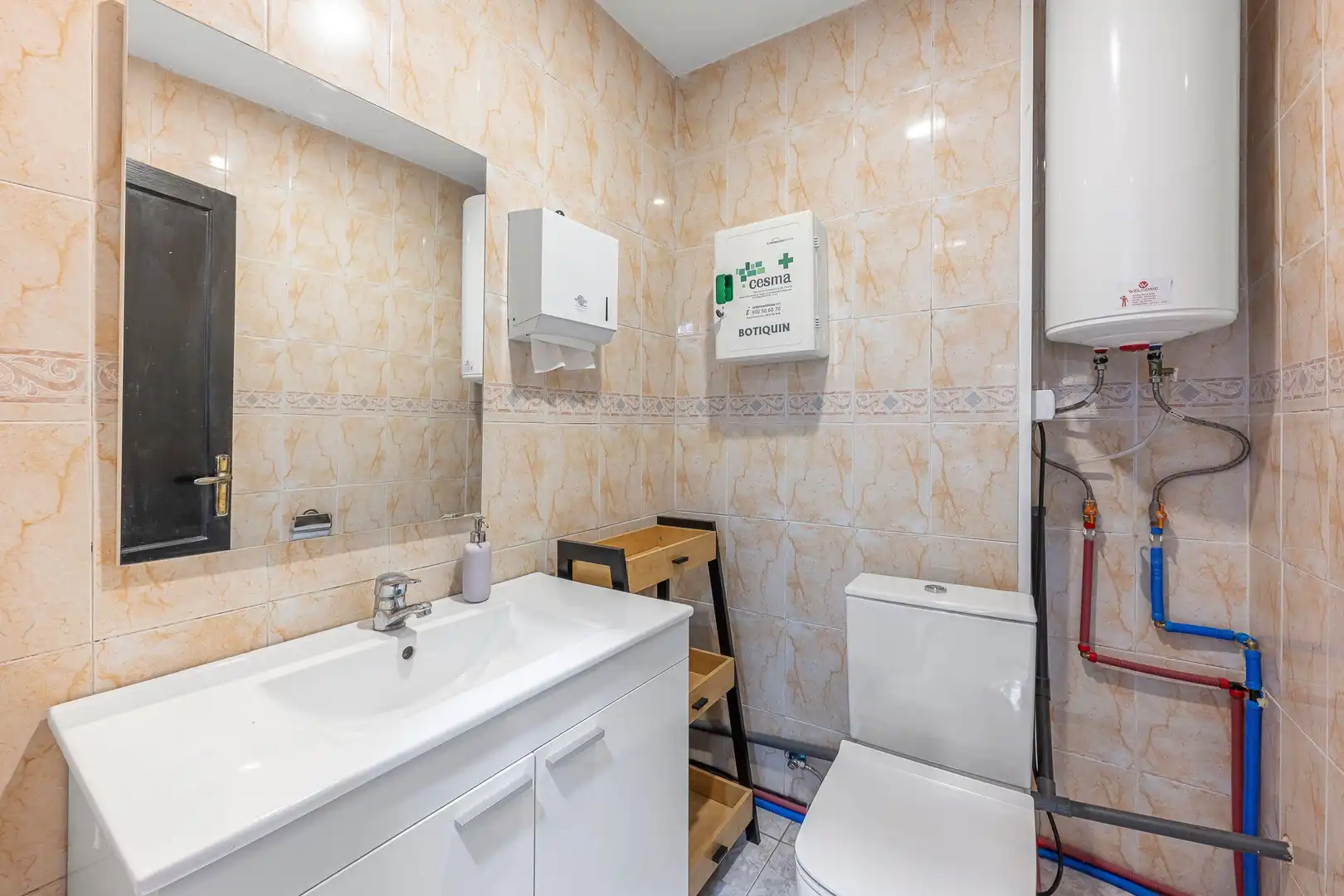 Local en traspaso en Calle Jacinto Benavente, 21, 29601 Marbella, Spain, Ricardo Soriano