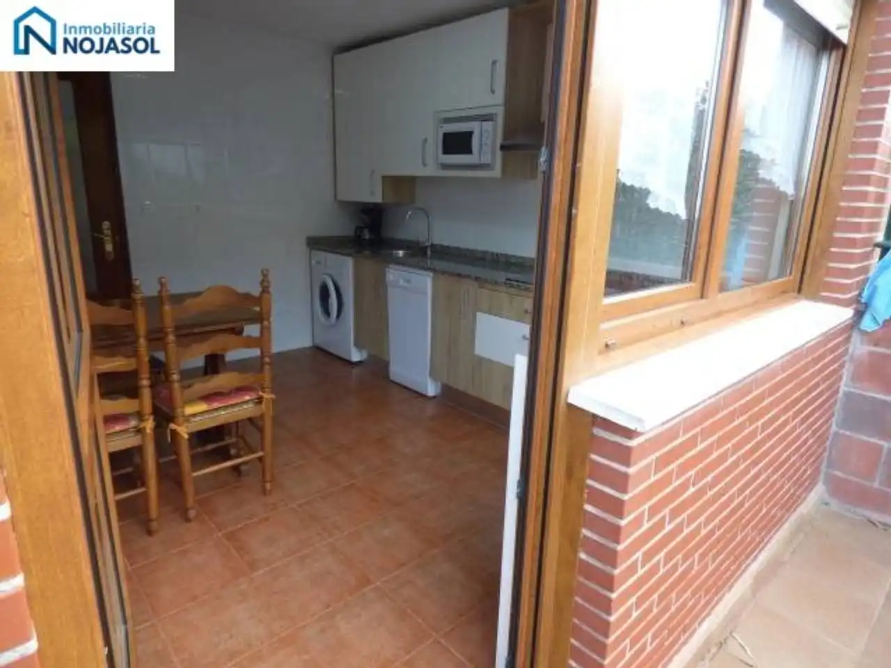 Küche von Einfamilien-Reihenhaus zum Verkauf in Bareyo mit Heizung, Terrasse und Möbliert
