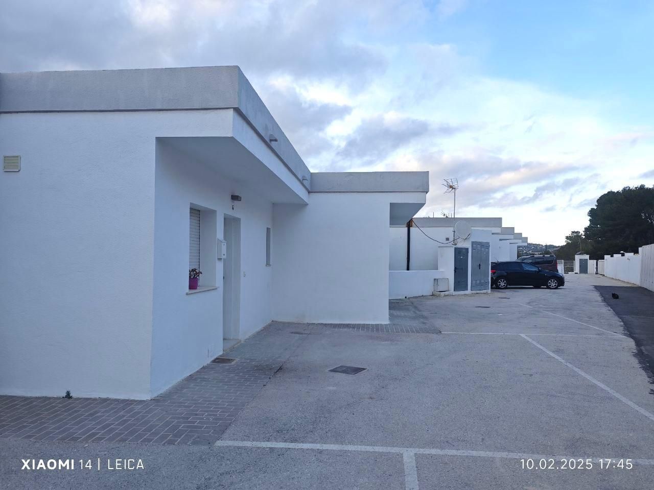 Vista exterior de Casa adosada en venta en Calpe / Calp con Aire acondicionado, Calefacción y Jardín privado