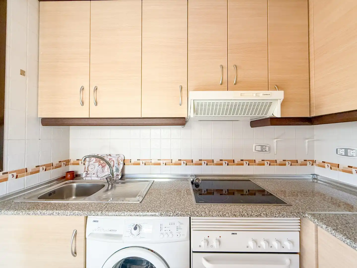 Cocina de Apartamento en venta en Águilas con Terraza, Piscina y Balcón