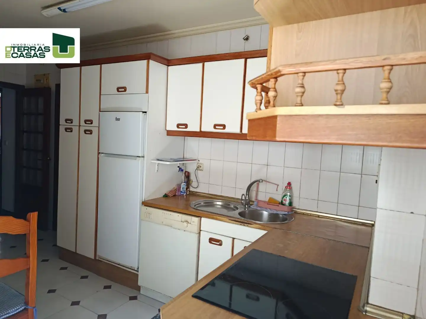 Cocina de Piso en venta en Pontevedra Capital  con Calefacción, Terraza y Trastero