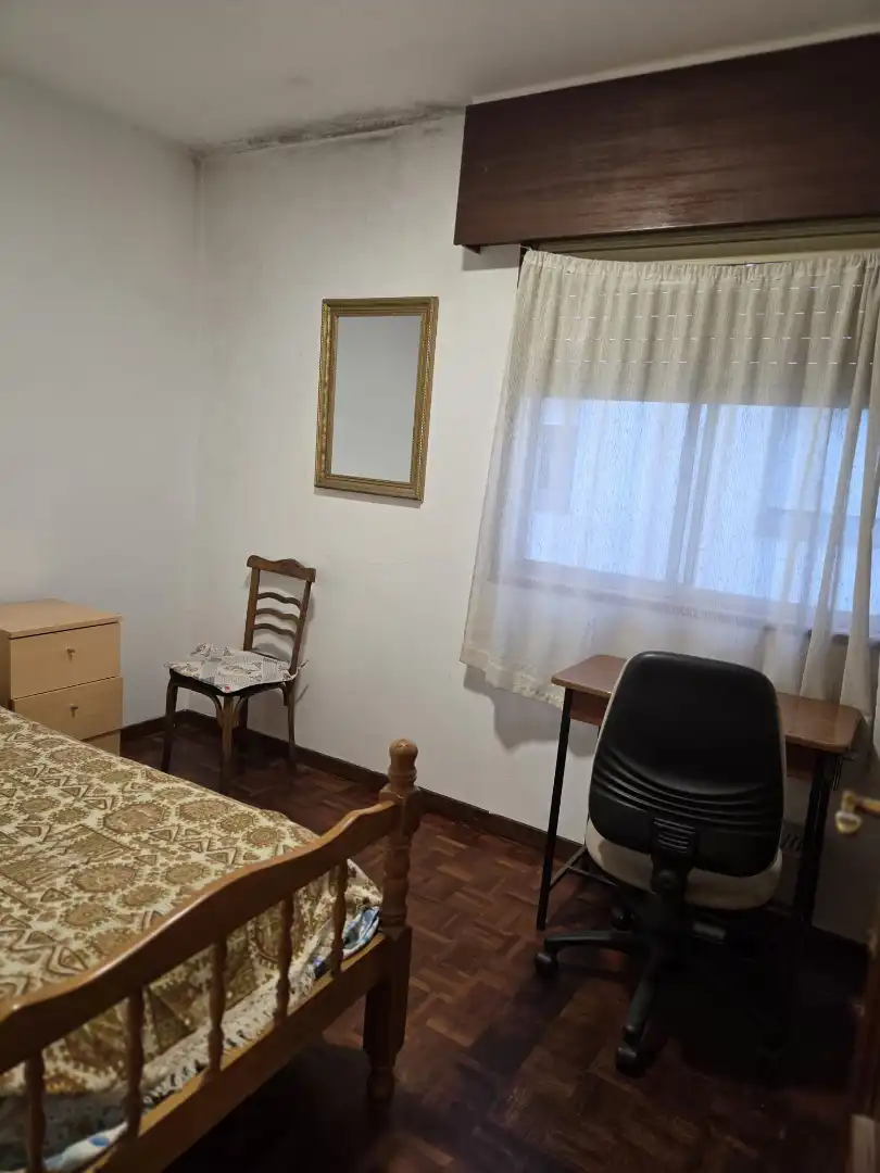 Schlafzimmer von Wohnung zur Miete in Santiago de Compostela  mit Möbliert