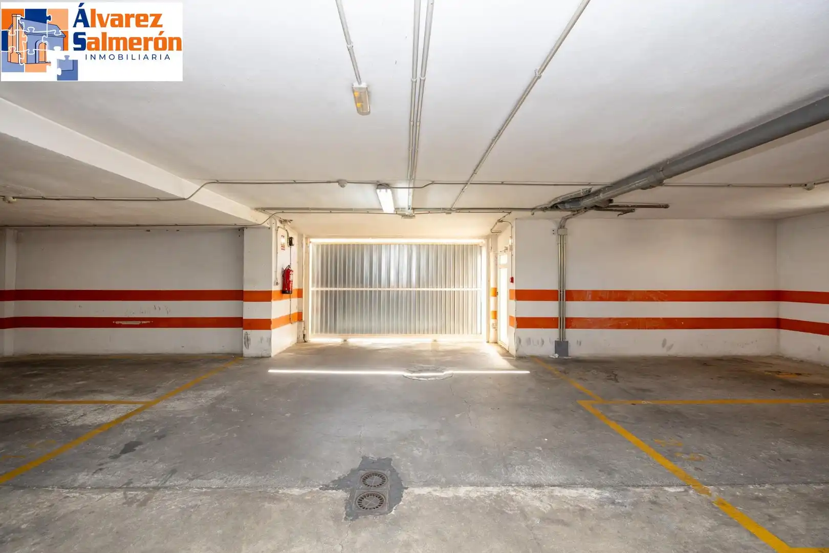 Parking of Flat for sale in Granada