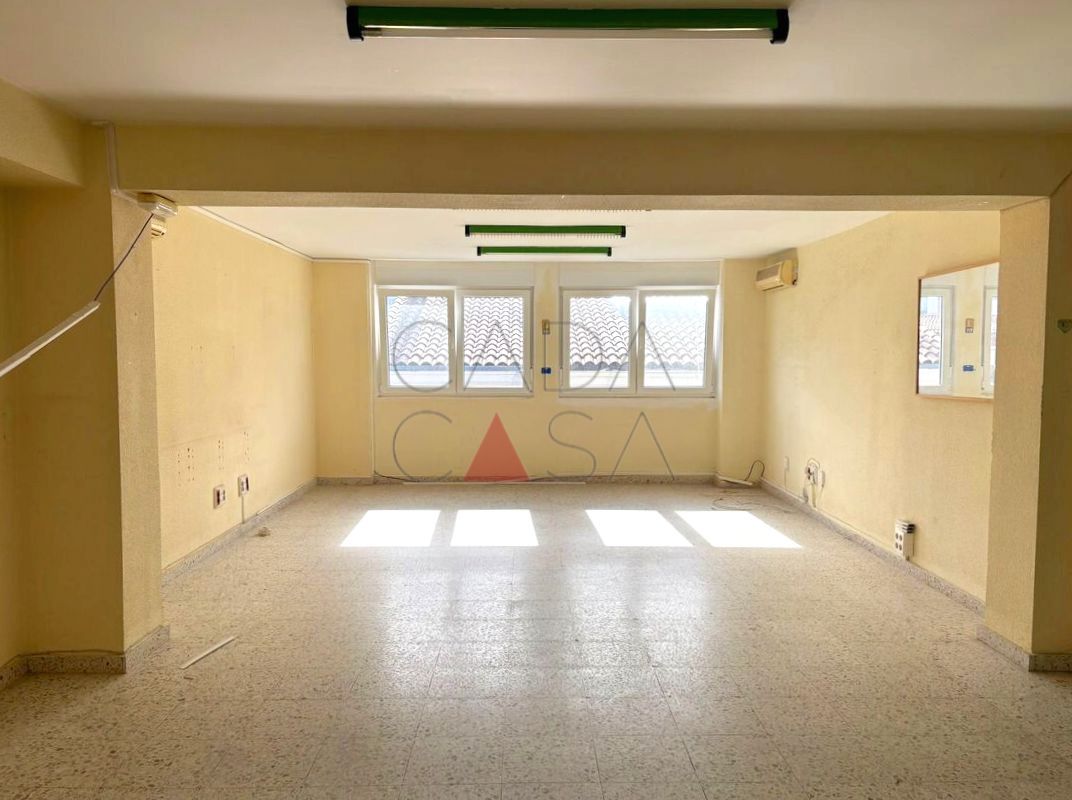 Office for sale in Santander