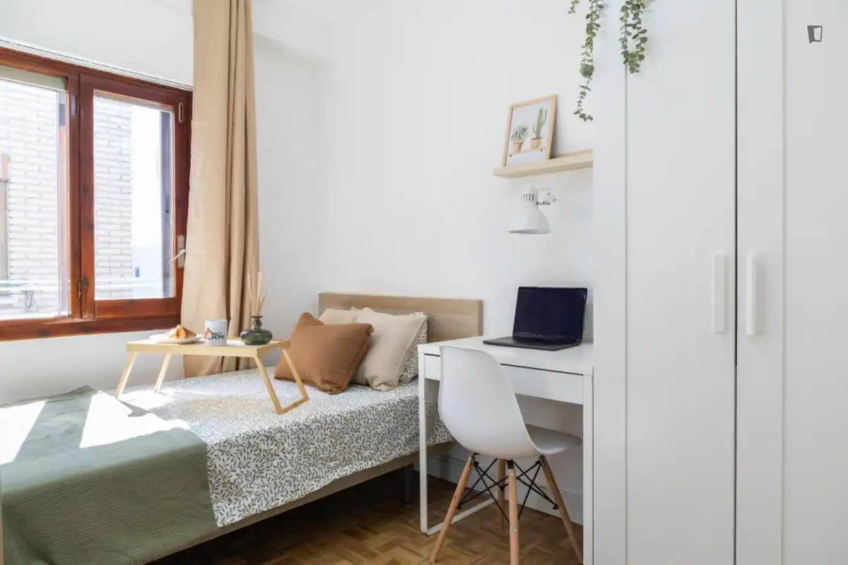 Habitación de Apartamento para compartir en Parla con Calefacción, Amueblado y Horno