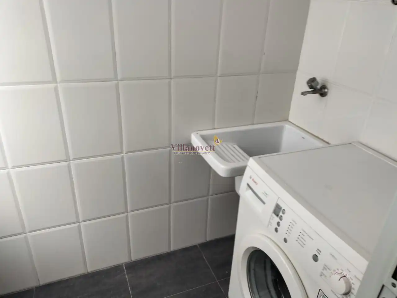 Habitación de Piso de alquiler en Vigo  con Calefacción, Parquet y Trastero