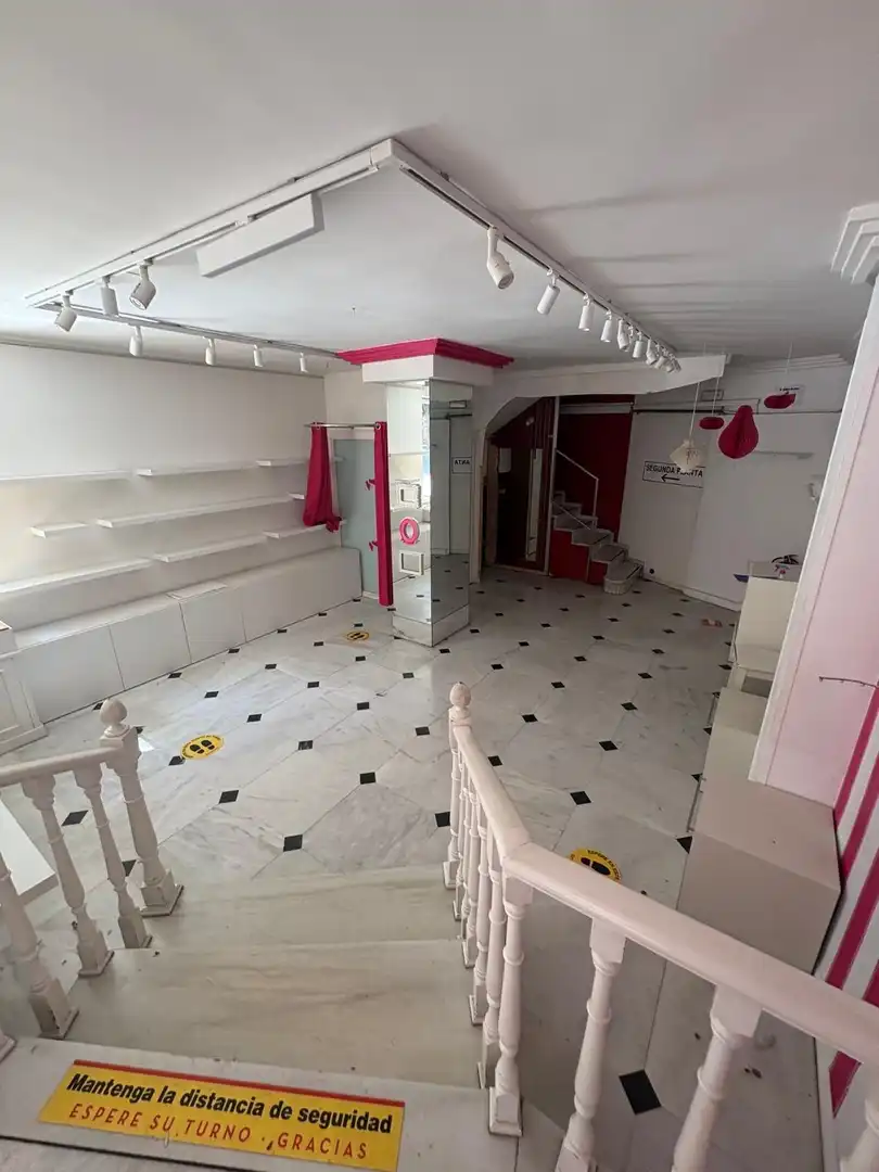 Local comercial de lloguer a Centro, imagen 2