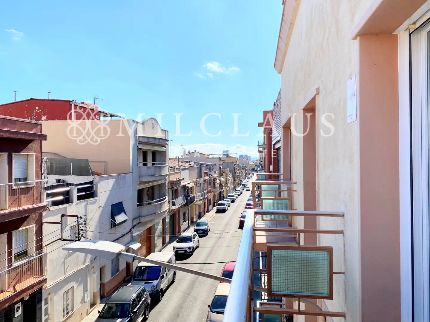 Vista exterior de Casa adosada en venda en Sabadell amb Aire condicionat, Calefacció i Terrassa