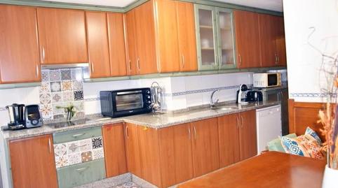 Foto 2 de Pis en venda a Plaza Pintor Jose Morales Pascu, Miralvalle - Av. Virgen del Puerto - La Data, Plasencia