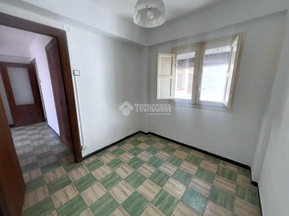 Bedroom of Flat for sale in Zaragoza  with Balcony