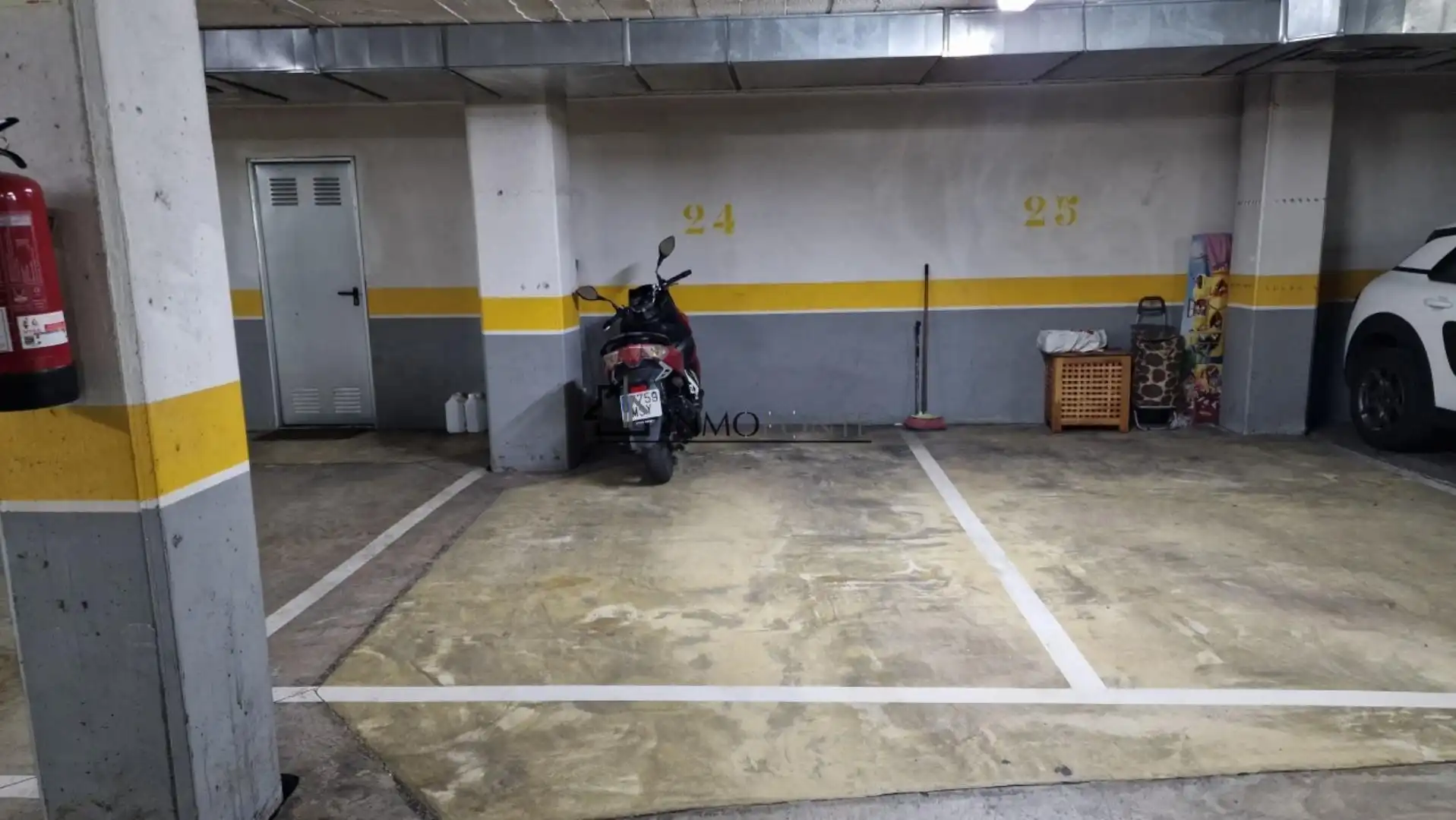 Garage zum Verkauf in GALICIA , Darbo