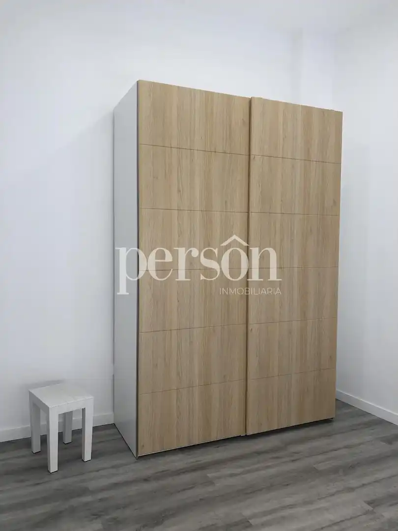 Habitación de Piso de alquiler en Valencia con Aire acondicionado, Calefacción y Amueblado