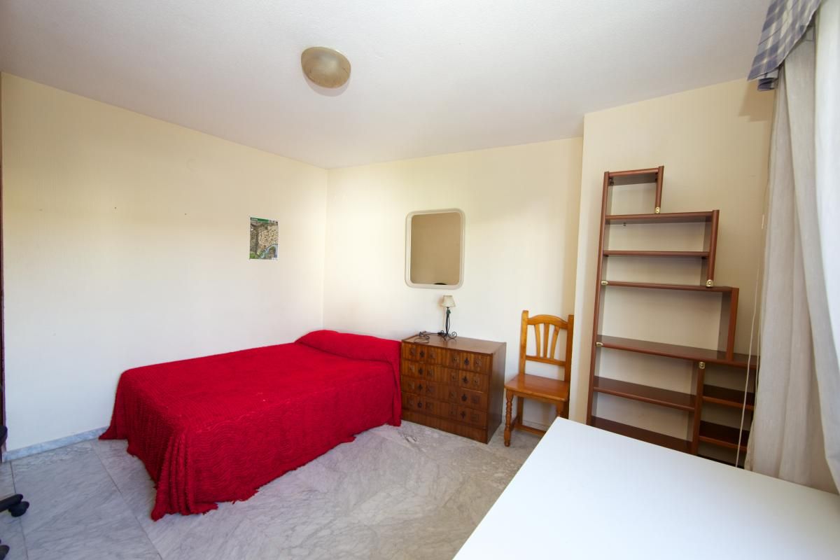 Apartament per a compartir a Ciudad Jardín - Zoco