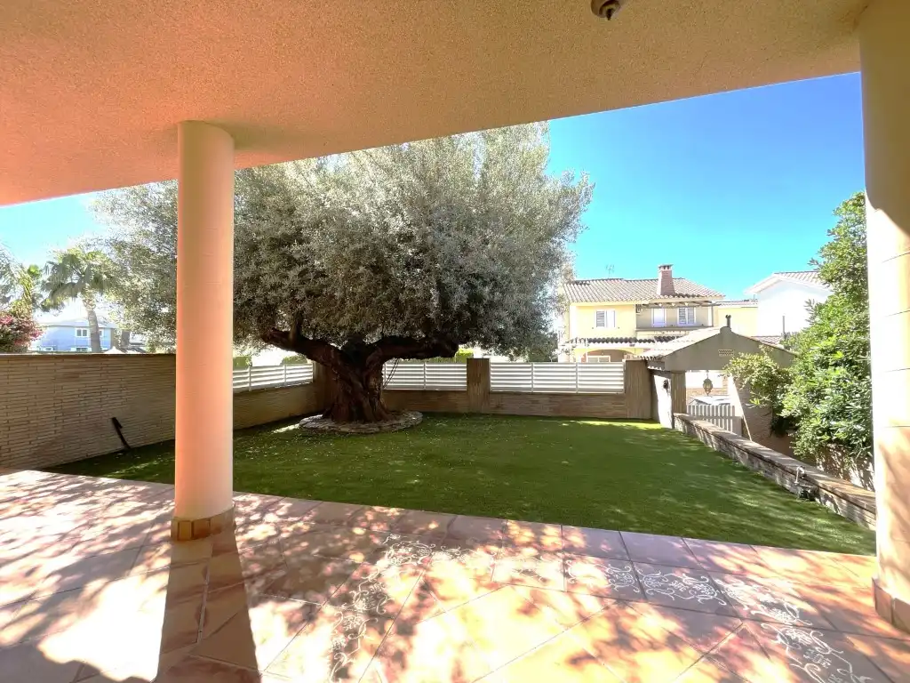 Haus oder Chalet zur Miete in Carrer Vicent Fuentes, Heliópolis