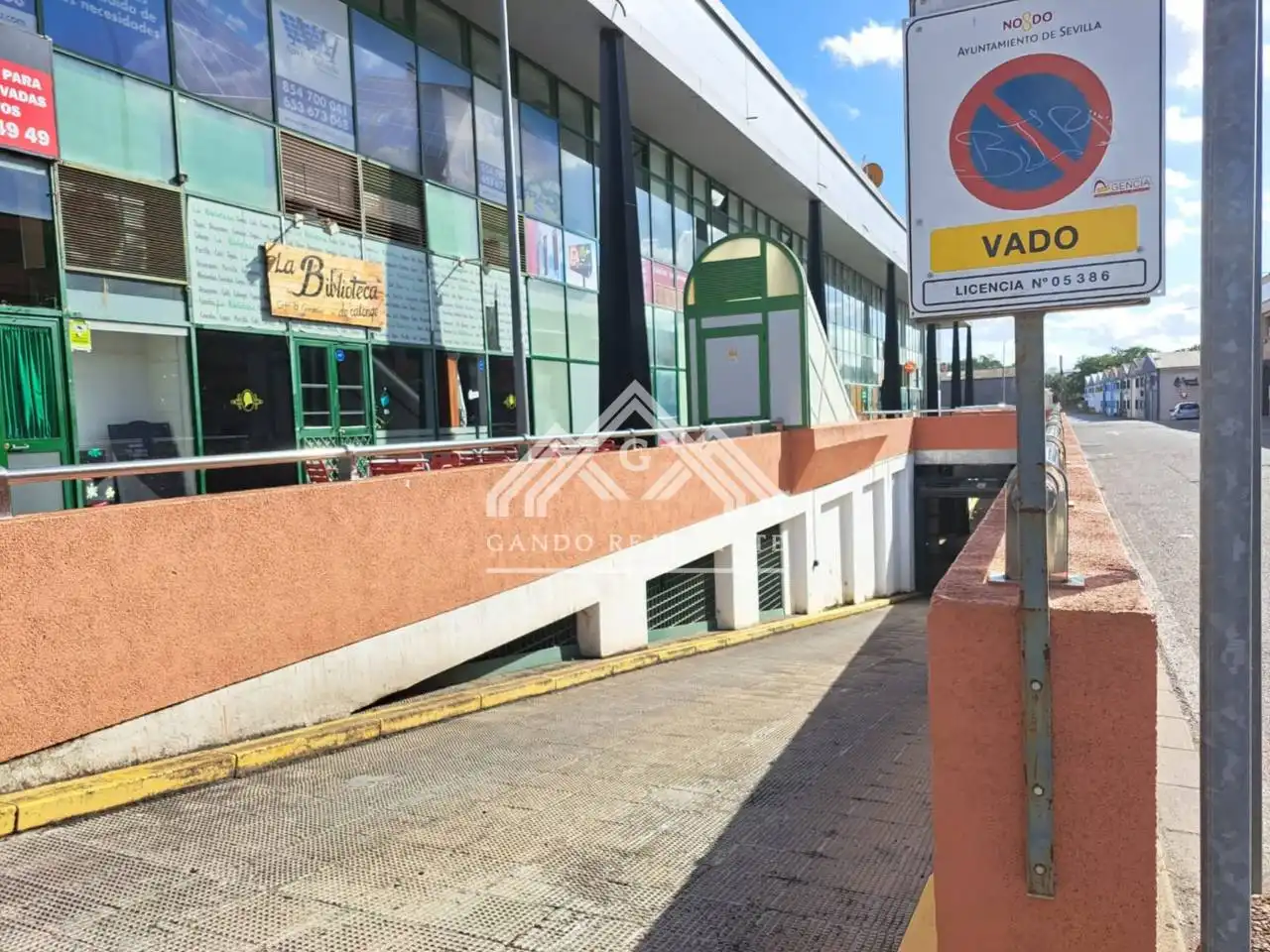 Aparcament de Oficina en venda en Sevilla