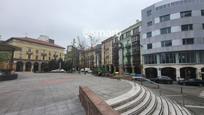 Vista exterior de Edifici en venda en Torrelavega 