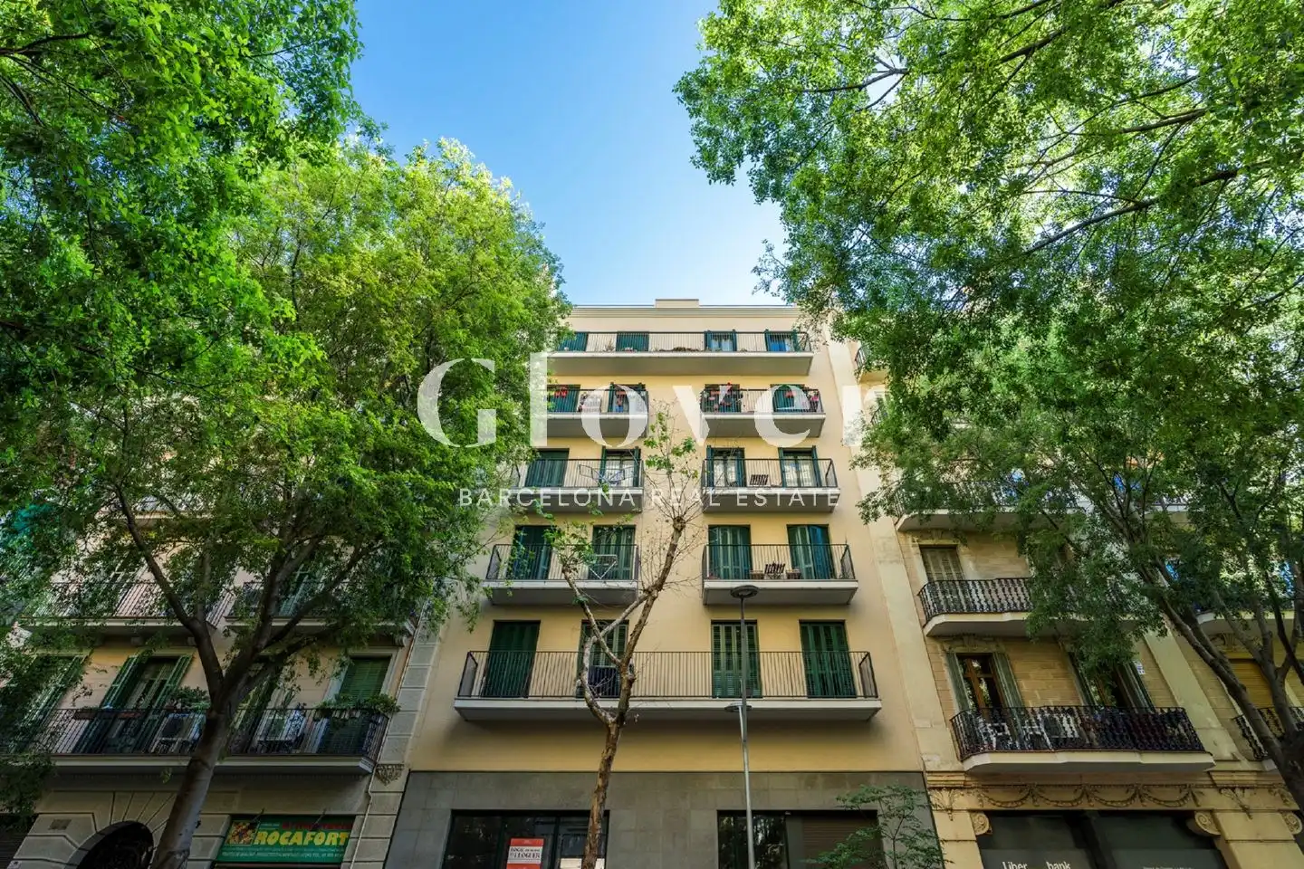 Vista exterior de Piso en venta en Barcelona con Aire acondicionado y Calefacción