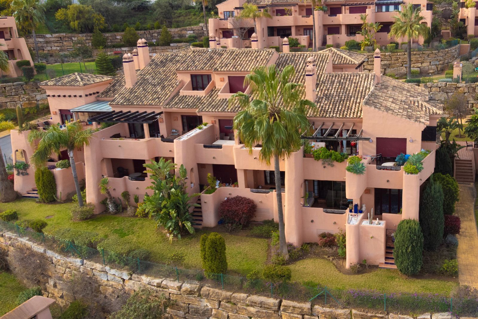 Vista exterior de Apartament en venda en Ojén amb Aire condicionat, Terrassa i Traster