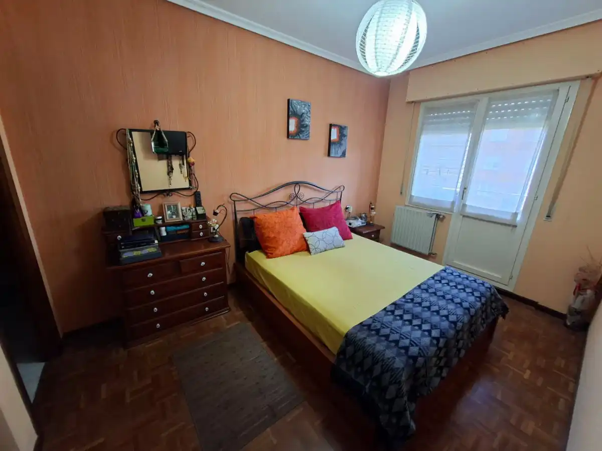 Habitación de Piso en venta en Vitoria - Gasteiz con Calefacción, Parquet y Terraza