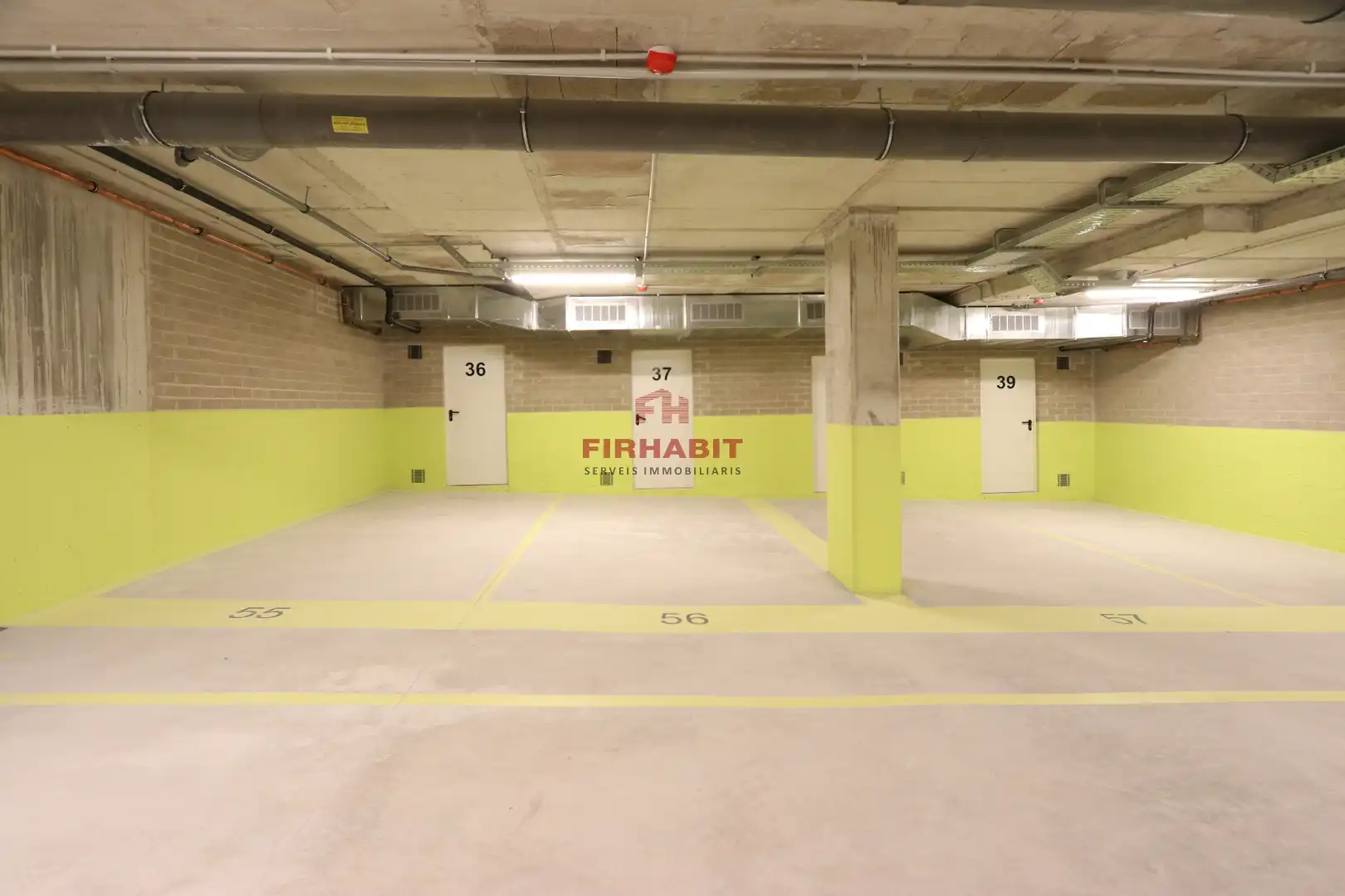 Parking of Flat for rent in Mataró  with Air Conditioner, Heating and Parquet flooring