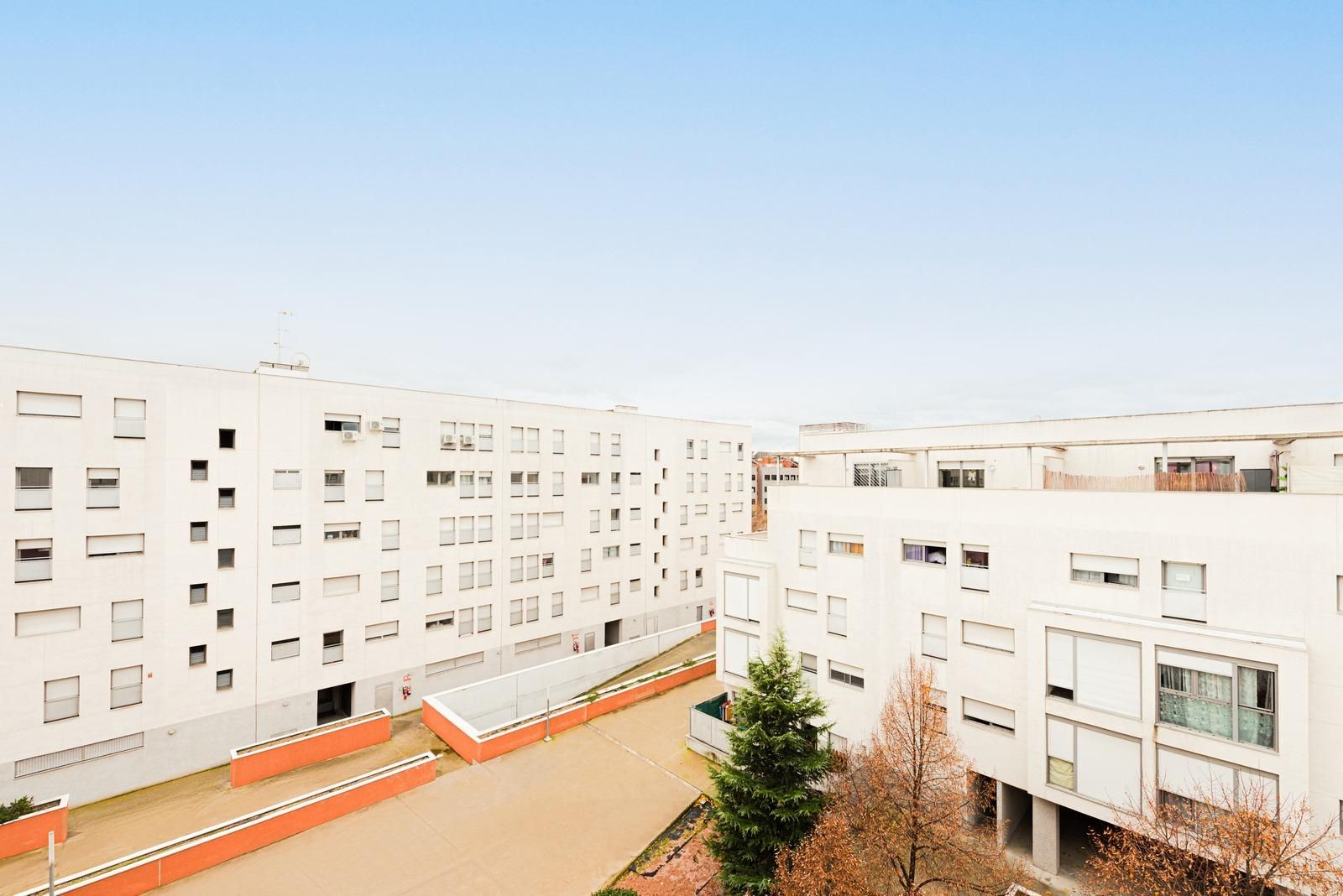 Vista exterior de Pis en venda en Torrejón de Ardoz amb Parquet, Terrassa i Traster