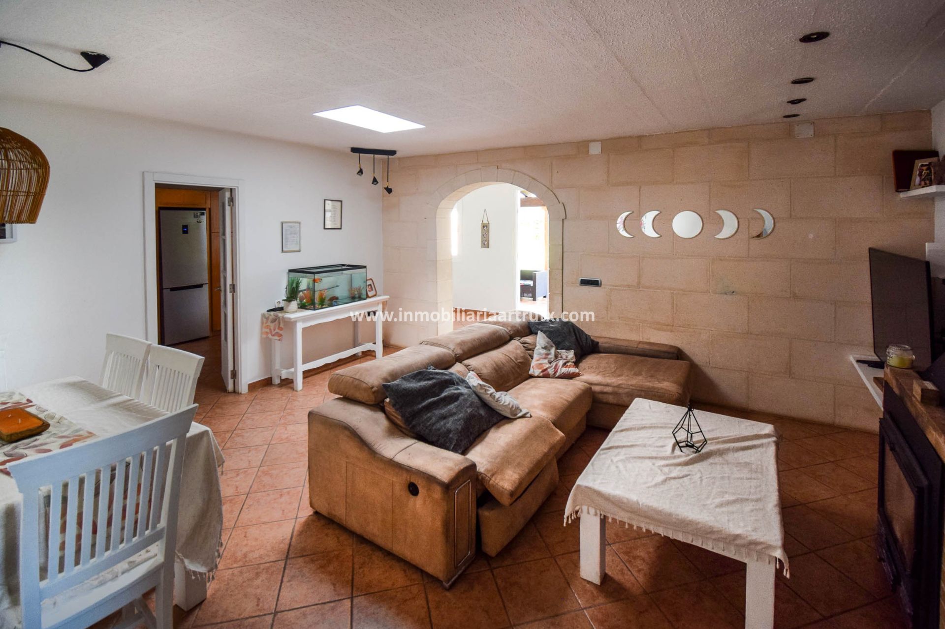 Sala de estar de Finca rústica en venta en Ciutadella de Menorca con Aire acondicionado, Jardín privado y Terraza