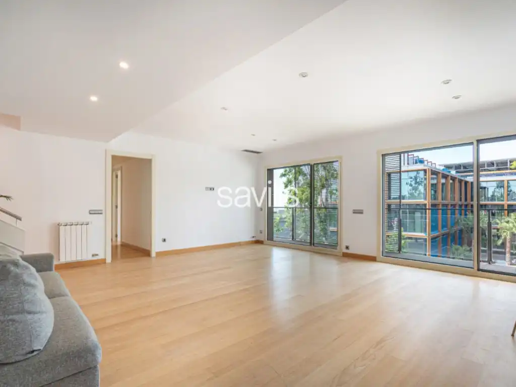 Living room of Attic for sale in Barcelona  with Air Conditioner, Terrace and Swimming Pool