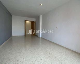 Flat to rent in  Valencia Capital  with Air Conditioner and Balcony