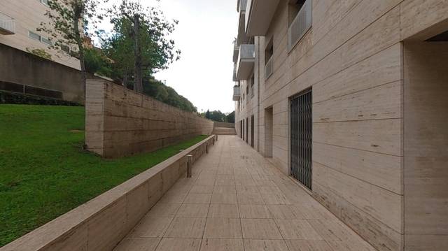 Local comercial en Alquiler en Barcelona - Avenida Josep Vicenç Foix en Sarrià