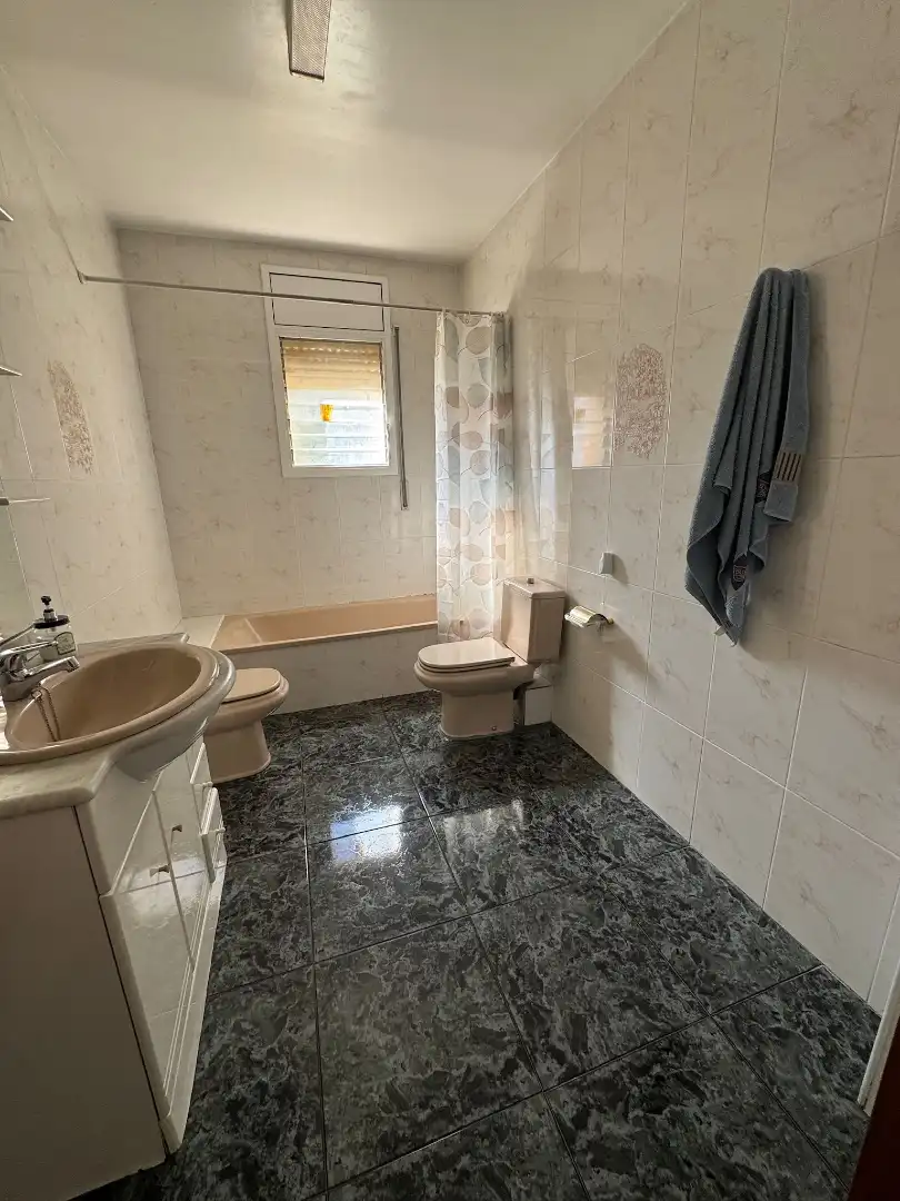Bany de Casa o xalet en venda en Corbera de Llobregat amb Jardí privat, Balcó i Alarma
