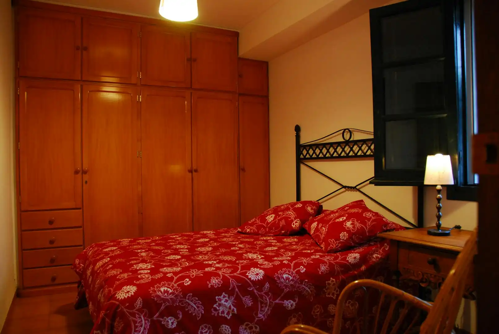 Habitación de Piso de alquiler en Sevilla con Aire acondicionado, Calefacción y Amueblado