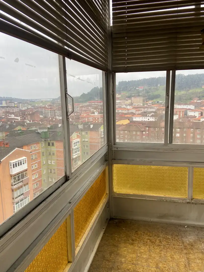 Terraza de Piso en venta en Avilés con Calefacción y Balcón