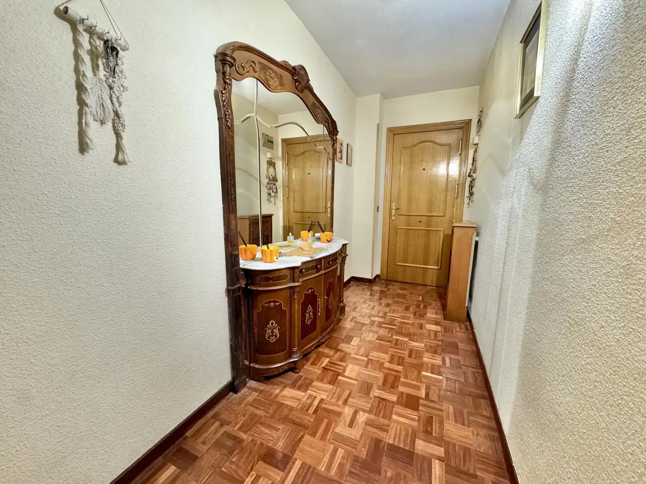 Piso en venta en Ávila con Calefacción, Parquet y Terraza