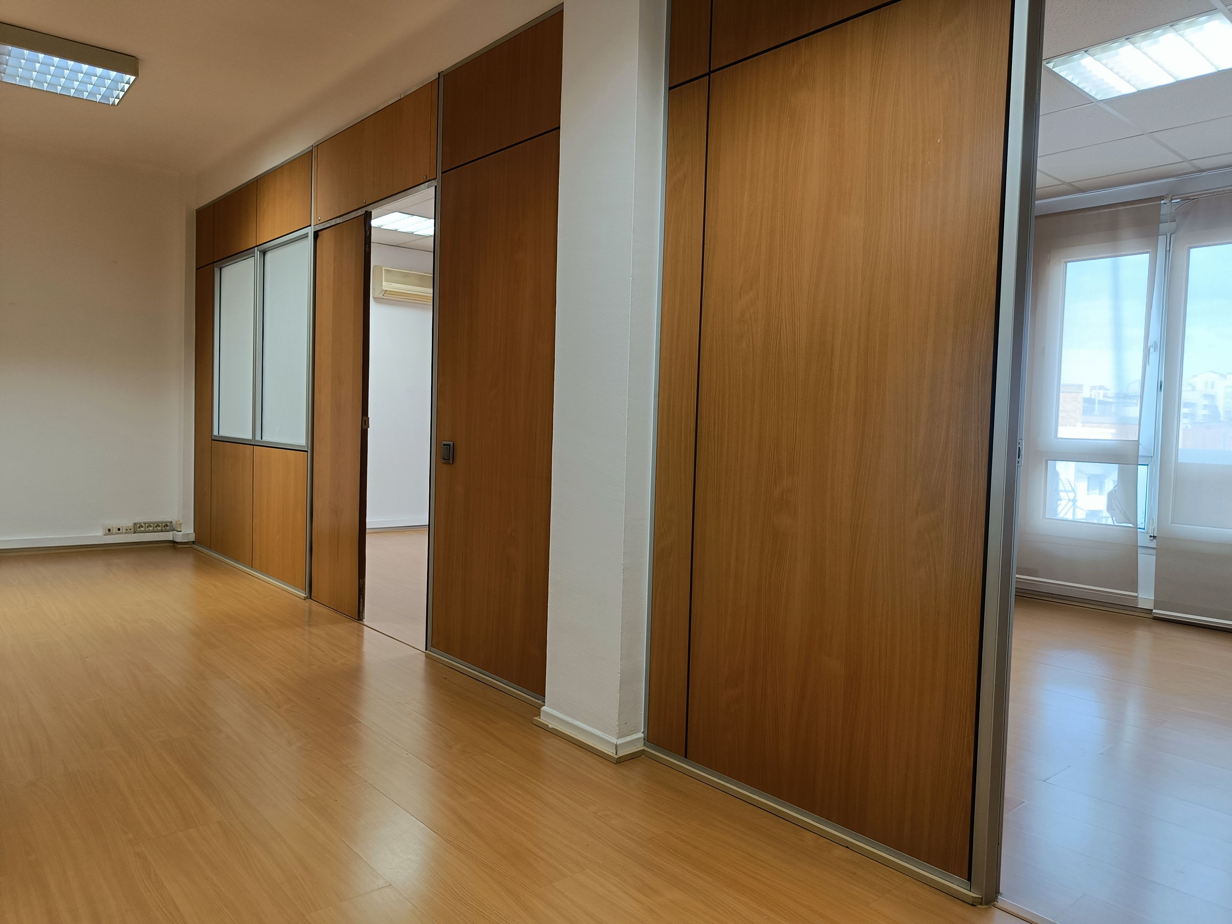 Oficina de lloguer en Molins de Rei amb Aire condicionat i Calefacció