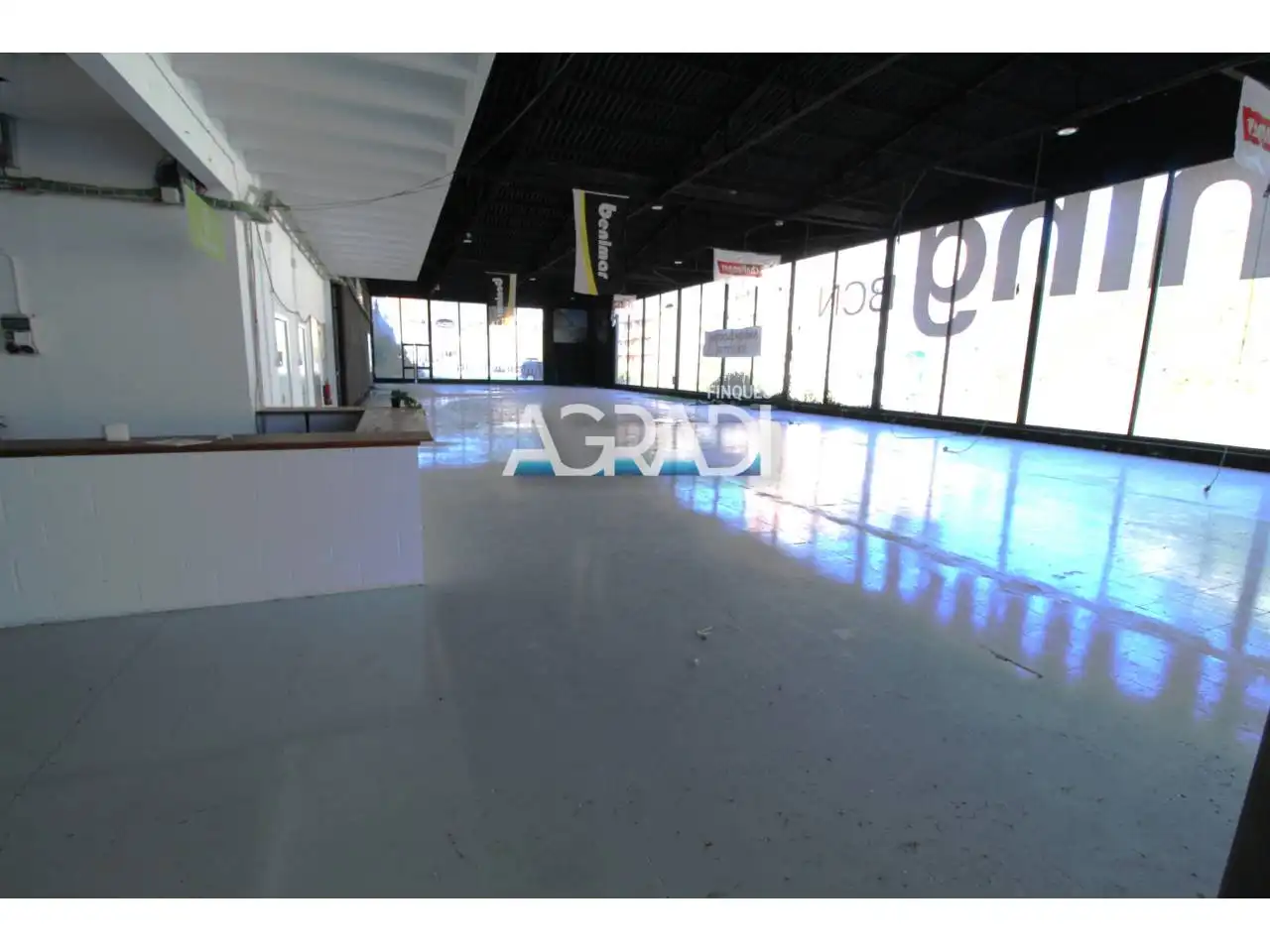Nave industrial de alquiler en Vallirana