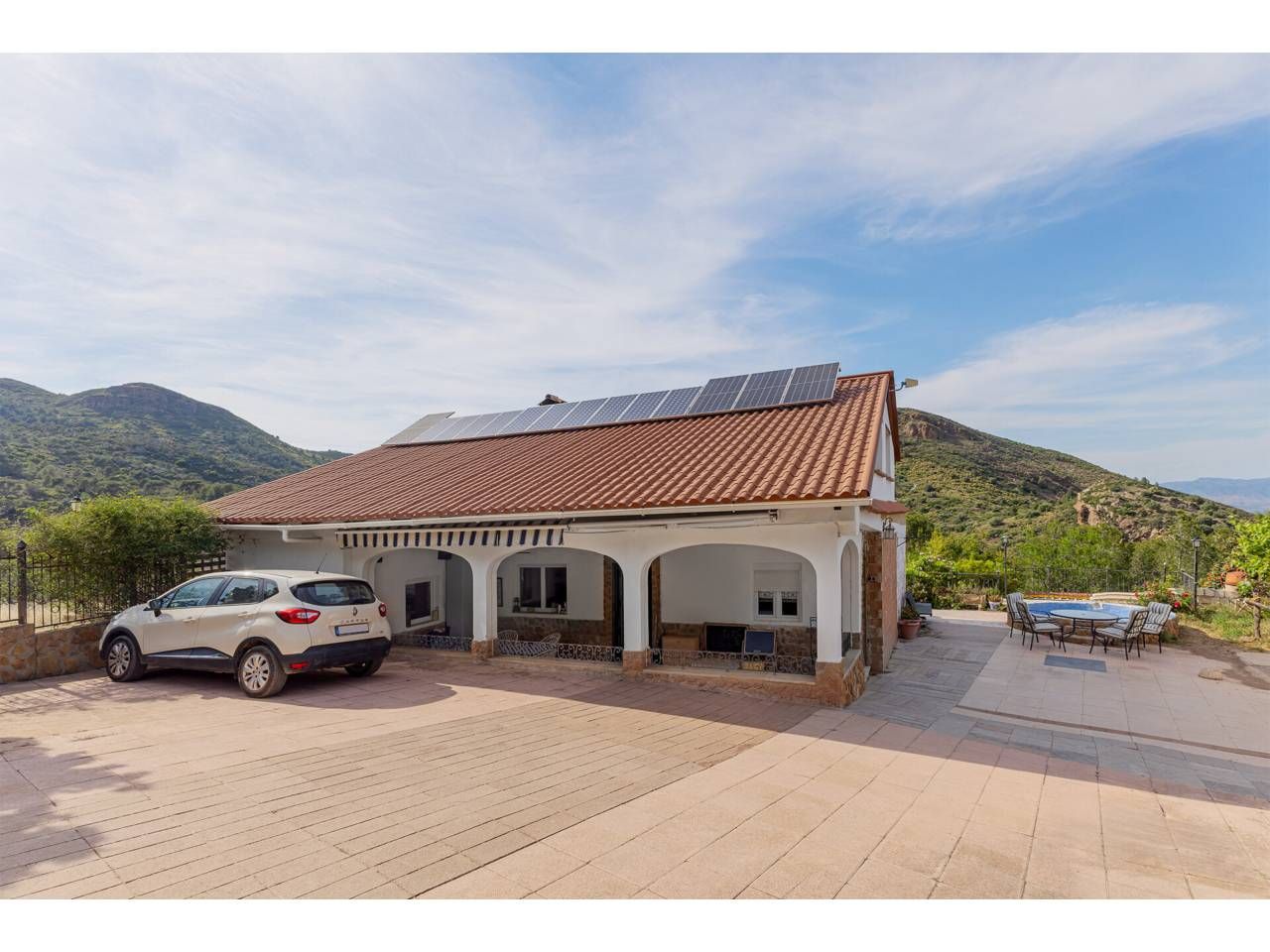 Exterior view of Country house for sale in Serra  with Air Conditioner, Heating and Private garden
