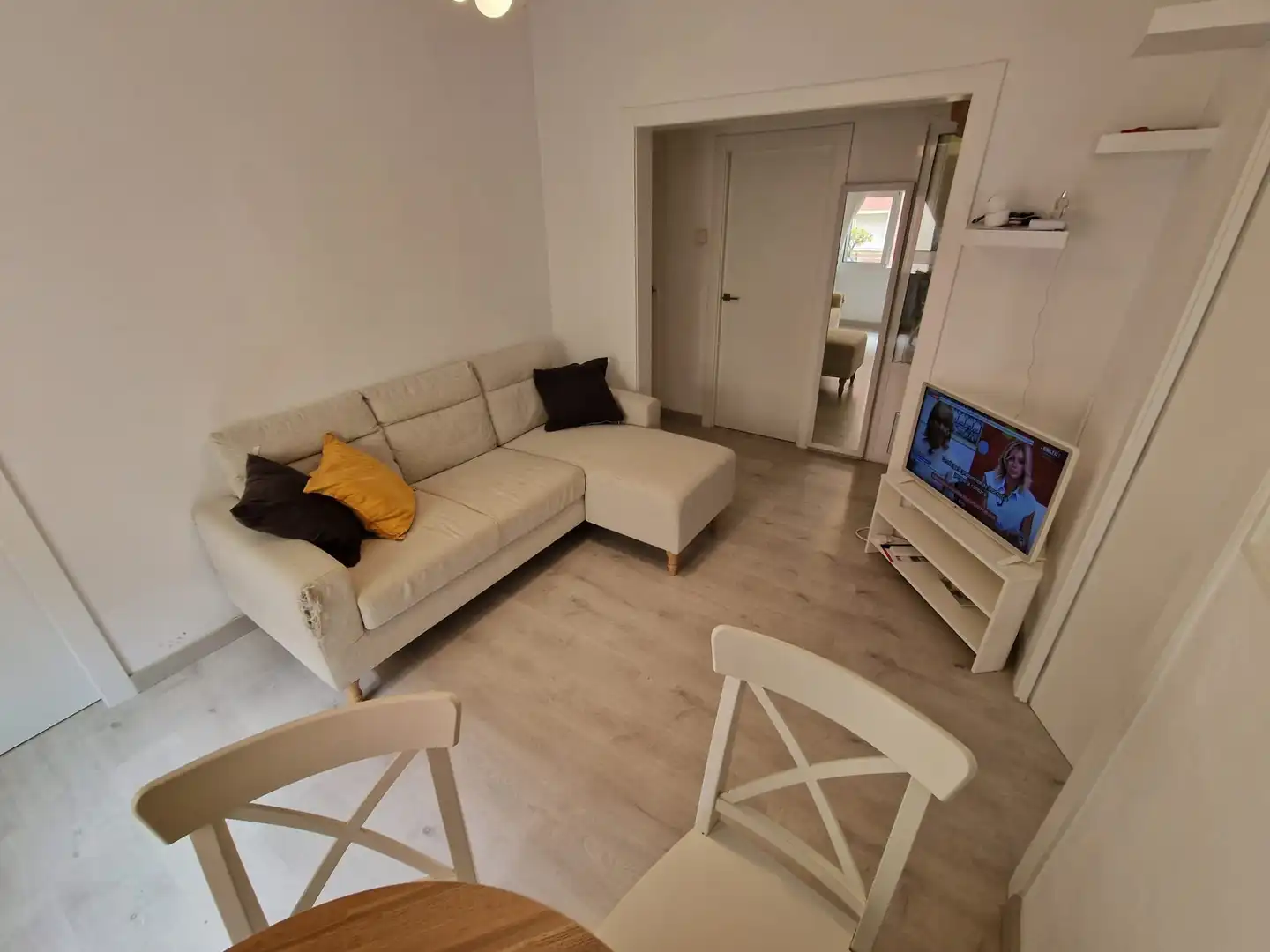 Living room of Flat for sale in Barcelona  with Heating, Parquet flooring and Oven