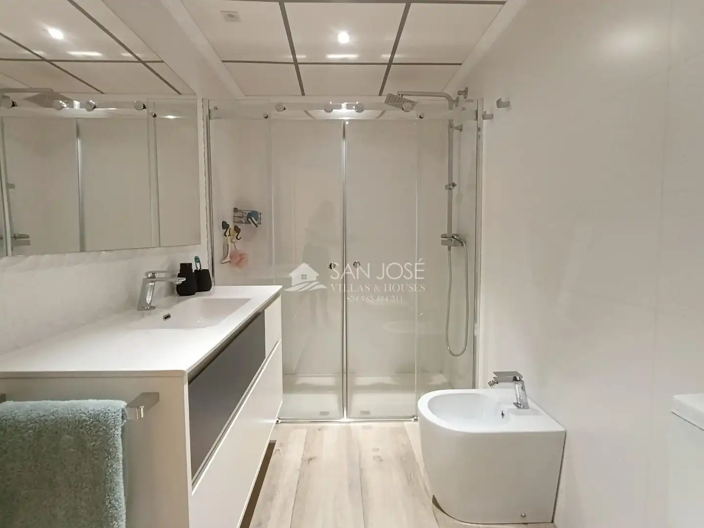 Baño de Ático en venta en Novelda con Aire acondicionado, Calefacción y Balcón