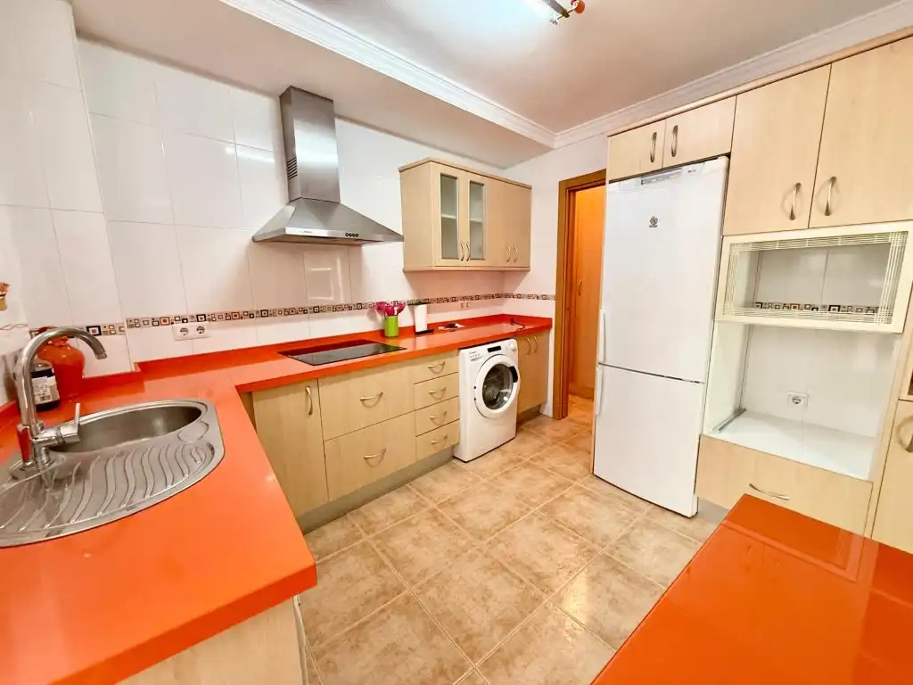 Flat with lift for sale in Calle Rodriguez De La Fuente (Torre Del Mar), imagen 6