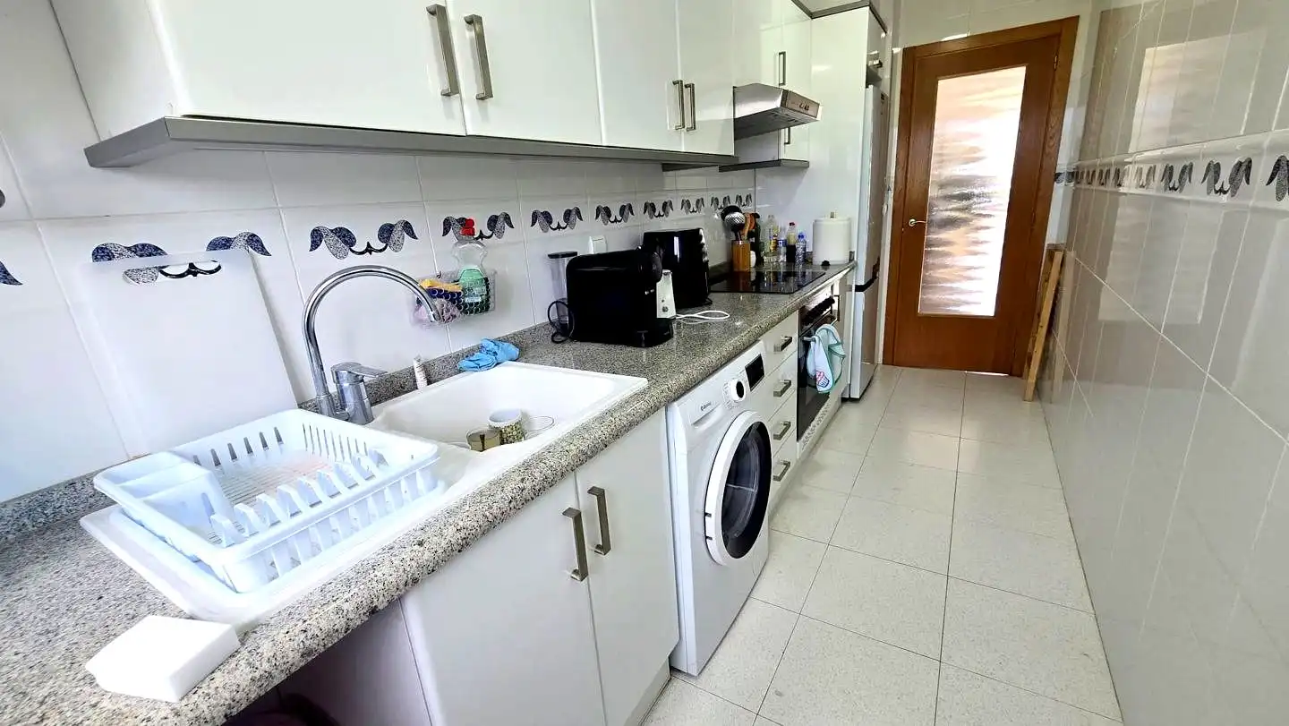 Cocina de Apartamento de alquiler en Gandia con Aire acondicionado, Calefacción y Terraza