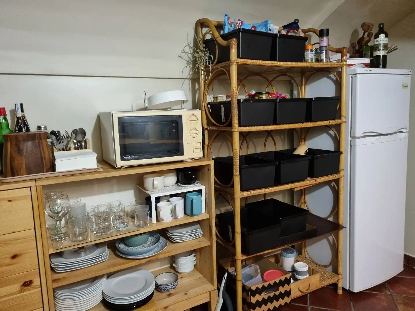 Kitchen of Flat for share in Urbanización La Moraleja