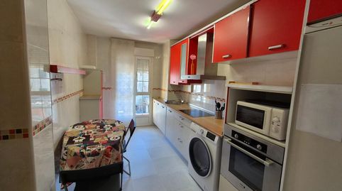 Foto 3 de Apartament en venda a Calle Badajoz, Flores de Sil - La Placa, Ponferrada