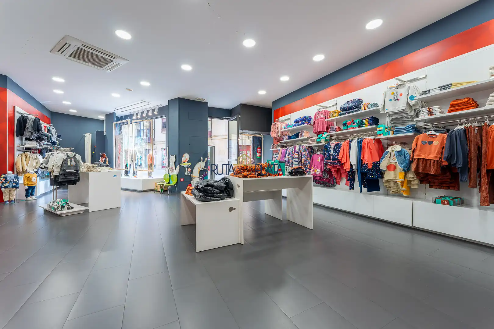 Commercial properties for rent in Zamora Capital   with Air Conditioner and Heating