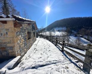 Vista exterior de Casa o xalet en venda en Aller amb Calefacció, Jardí privat i Traster