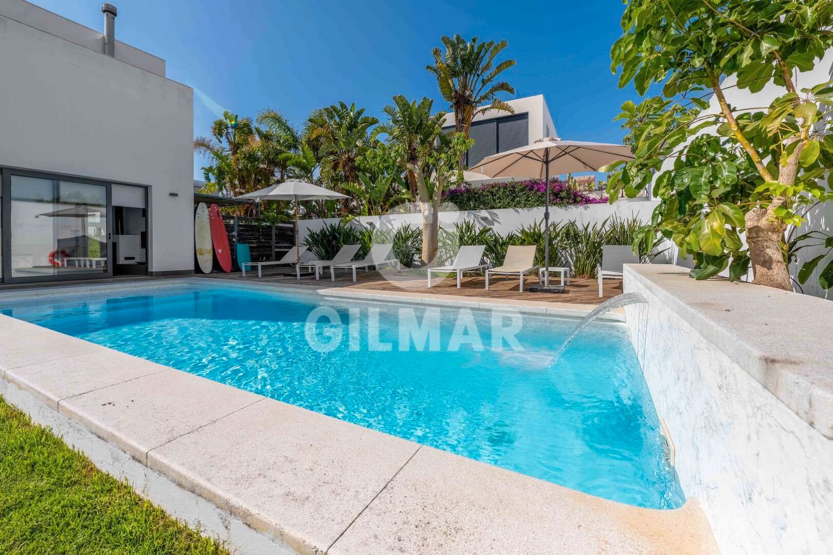 Swimming pool of House or chalet for sale in Conil de la Frontera  with Air Conditioner, Heating and Private garden