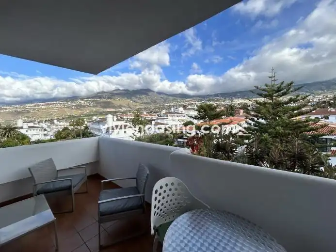 Vista exterior de Piso de alquiler en Puerto de la Cruz con Parquet, Terraza y Amueblado