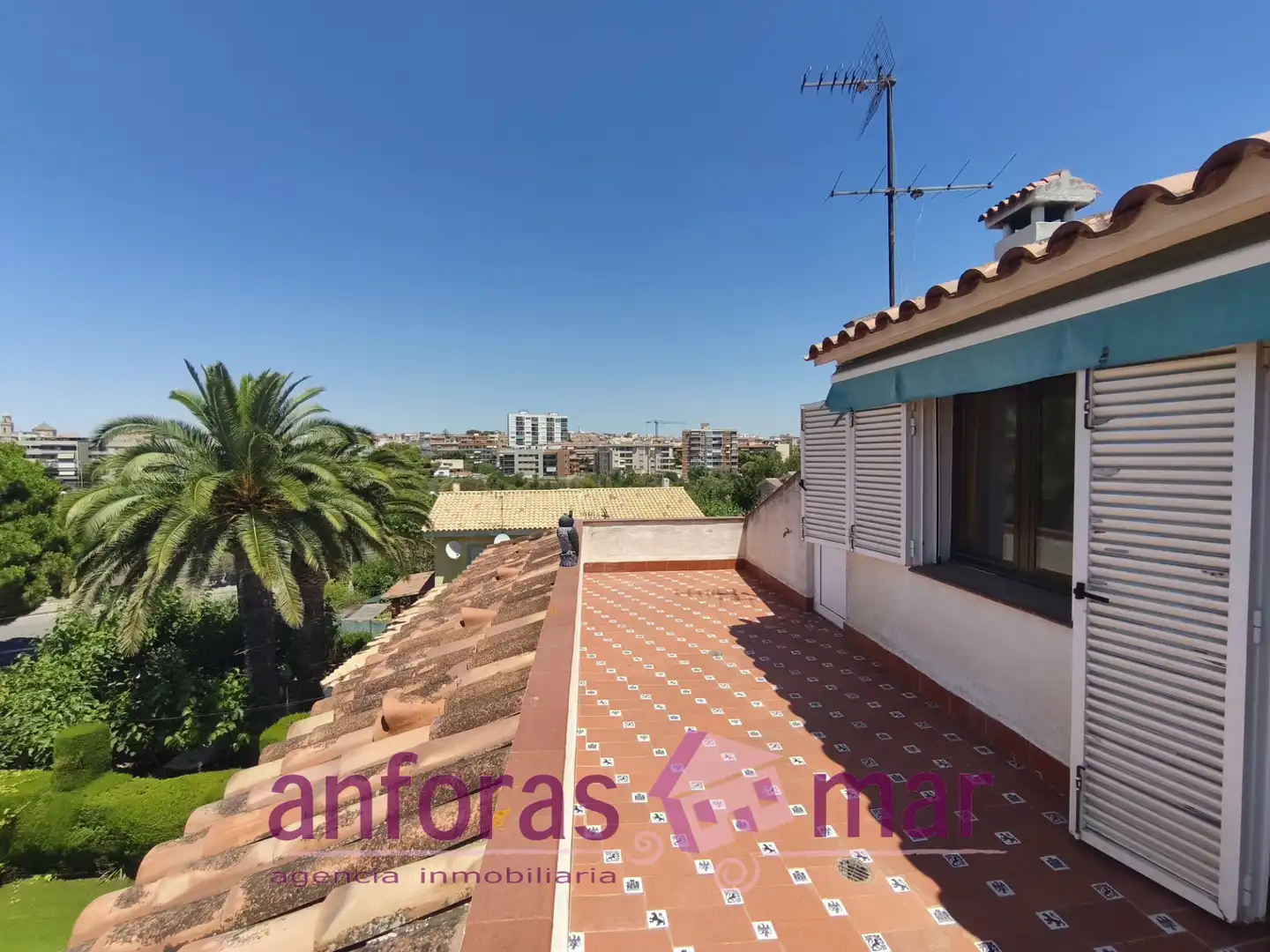 Terrassa de Casa o xalet en venda en Torredembarra amb Jardí privat, Terrassa i Piscina