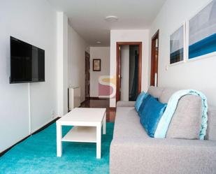 Sala d'estar de Apartament en venda en Vigo  amb Calefacció i Terrassa