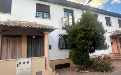 Exterior view of Single-family semi-detached for sale in Madridejos  with Air Conditioner