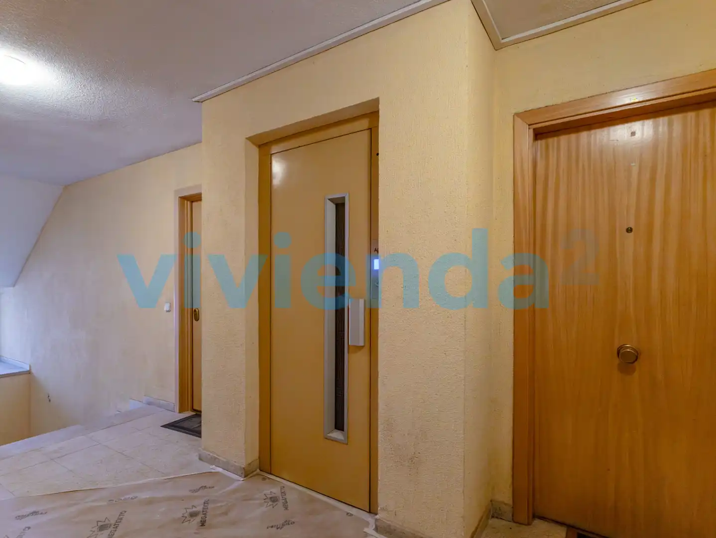 Piso en venta en Madrid con Calefacción y Balcón